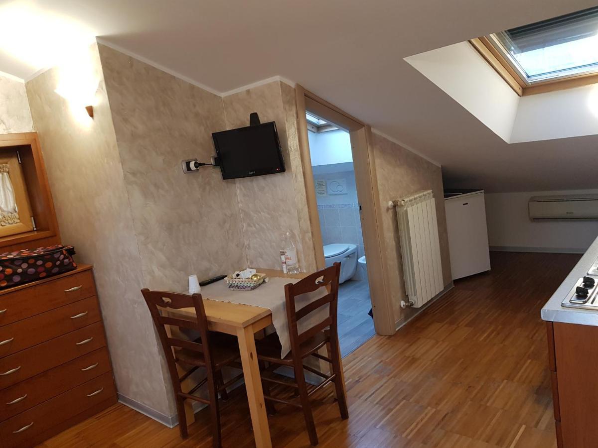 Aurelia Garden Gold Bed & Breakfast 2*