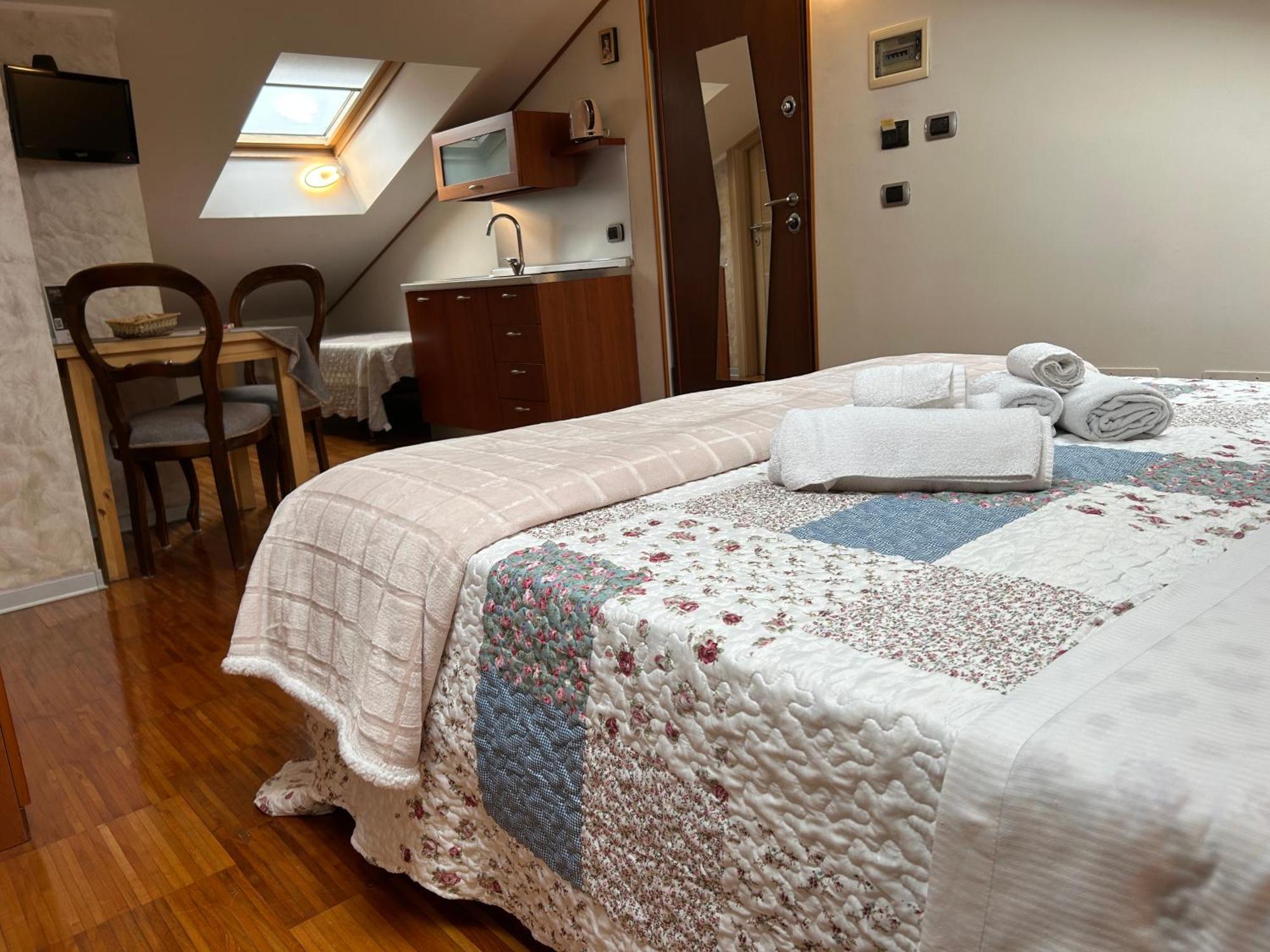 Aurelia Garden Gold 2*