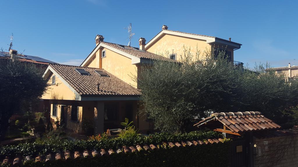 Aurelia Garden Gold Bed & Breakfast Roma