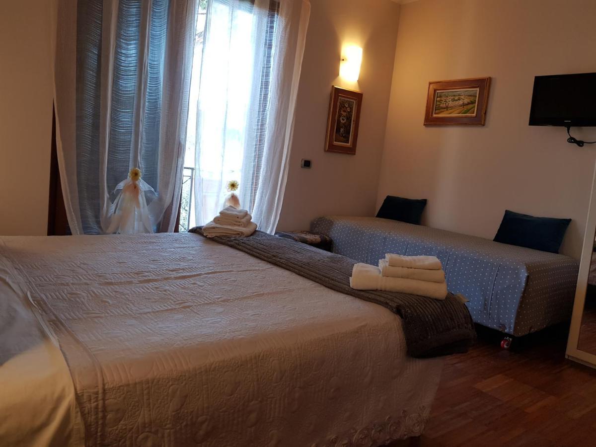 Aurelia Garden Gold Roma
