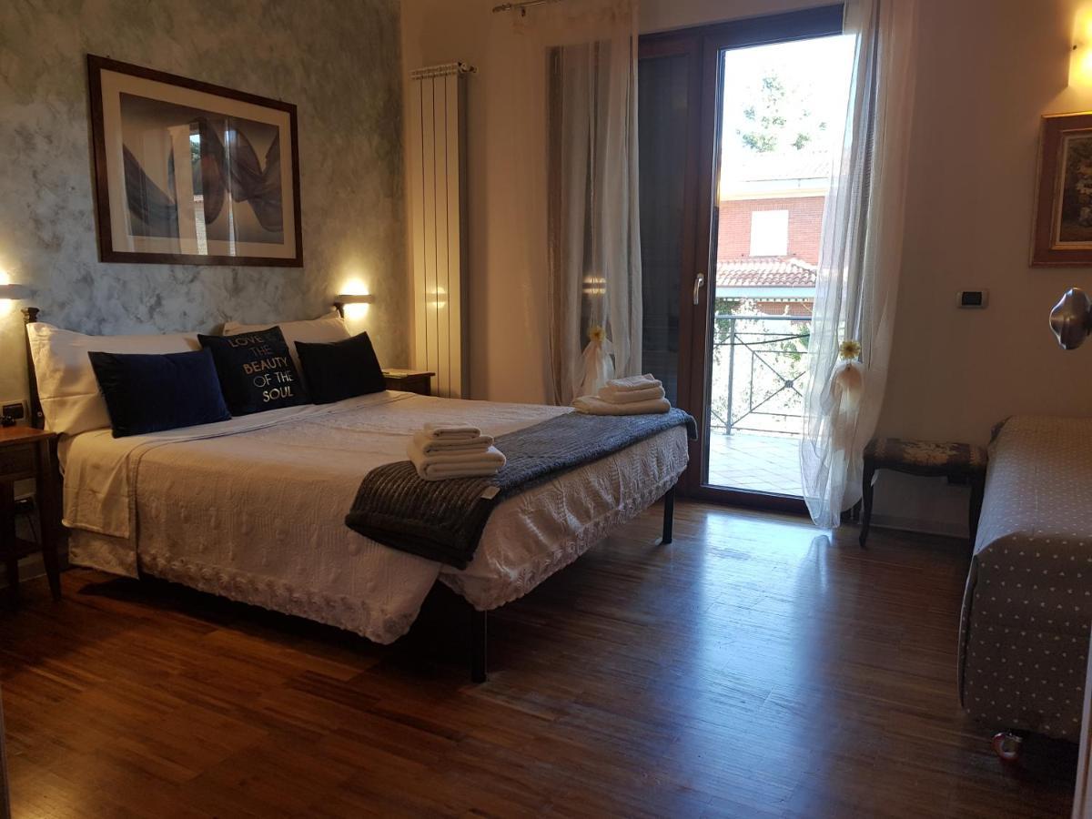 Aurelia Garden Gold Bed & Breakfast Roma